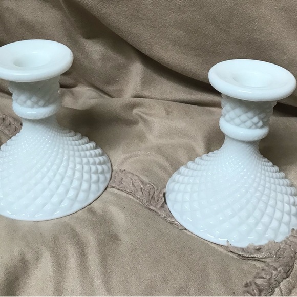 White Decor Candleholders - Picture 3 of 6